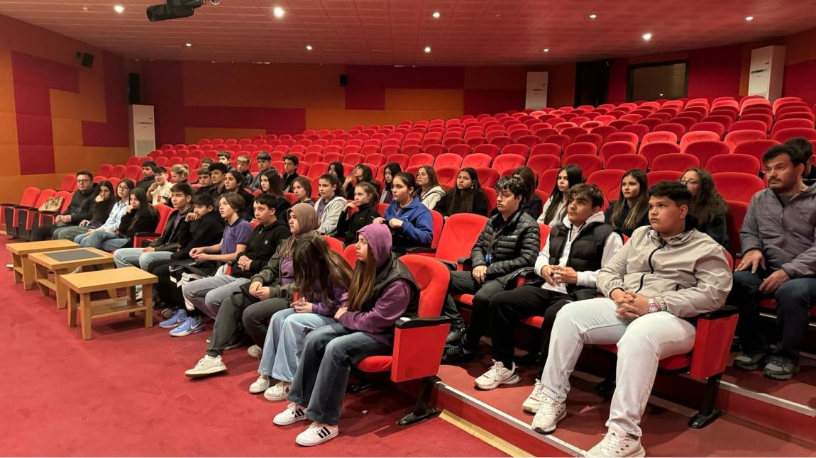 8. SINIF ÖĞRENCİLERİMİZ LİSE TANITIMLARINA KATILDI.